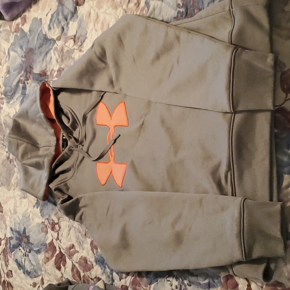 Under Armour Tops - Under Armor Hoodie